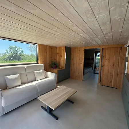 La A Fleur D Eau Au Coeur De La Camargue